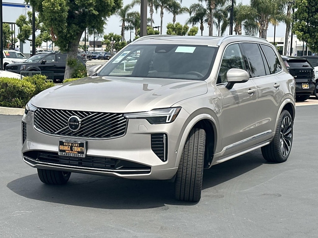 New 2026 Volvo XC90 plug-in hybrid T8 Plus 7-Seater SUV