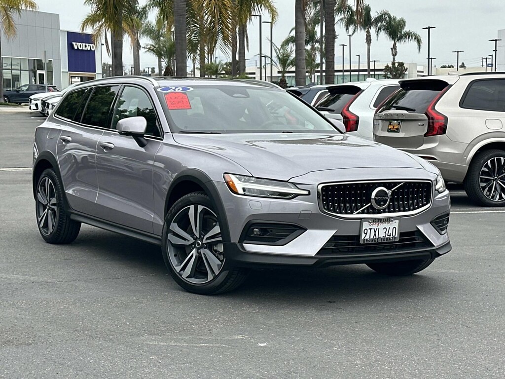Used 2026 Volvo V60 Cross Country B5 AWD Plus Car