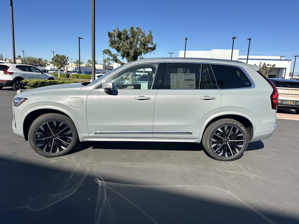 New 2026 Volvo XC90 plug-in hybrid T8 Ultra 7-Seater SUV