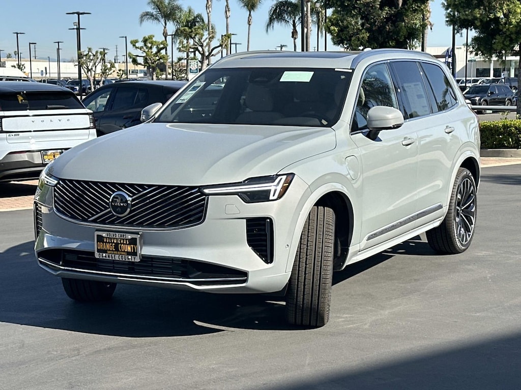 New 2026 Volvo XC90 plug-in hybrid T8 Plus 7-Seater SUV