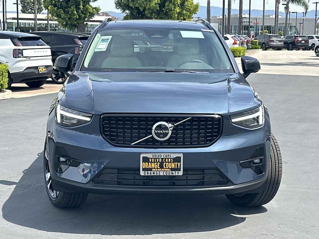 New 2026 Volvo XC40 B5 Ultra SUV