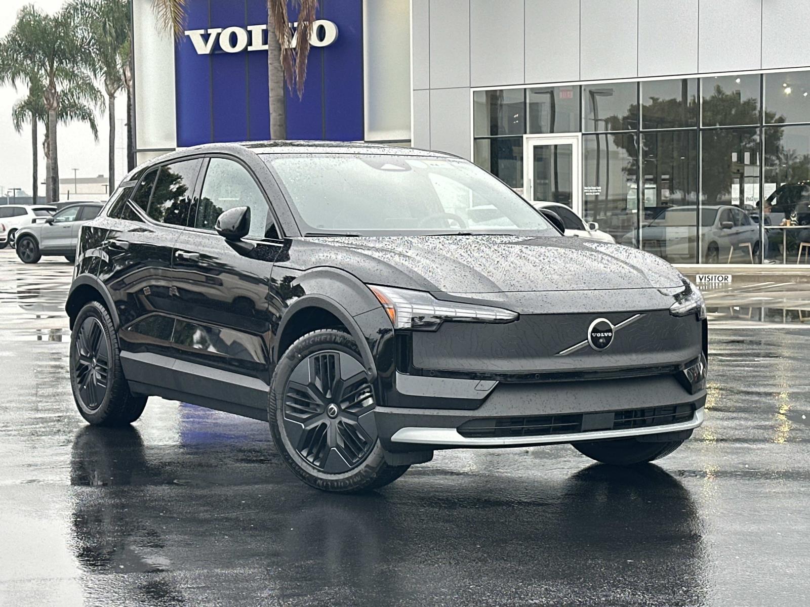 2026 Volvo EX30 Cross Country