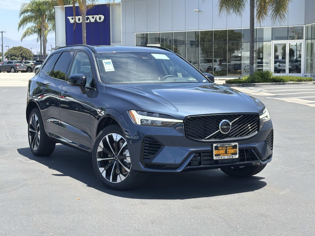 New 2026 Volvo XC60 plug-in hybrid T8 Plus SUV