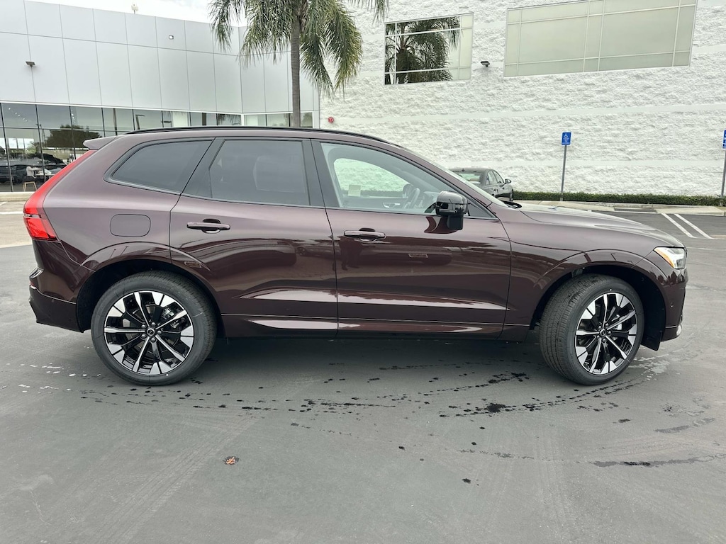 New 2026 Volvo XC60 B5 Plus SUV