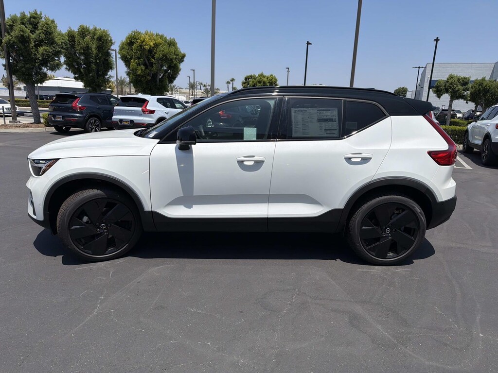 New 2026 Volvo XC40 B5 Ultra Black Edition SUV