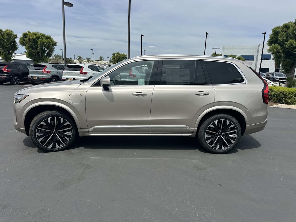 New 2026 Volvo XC90 plug-in hybrid T8 Plus 7-Seater SUV