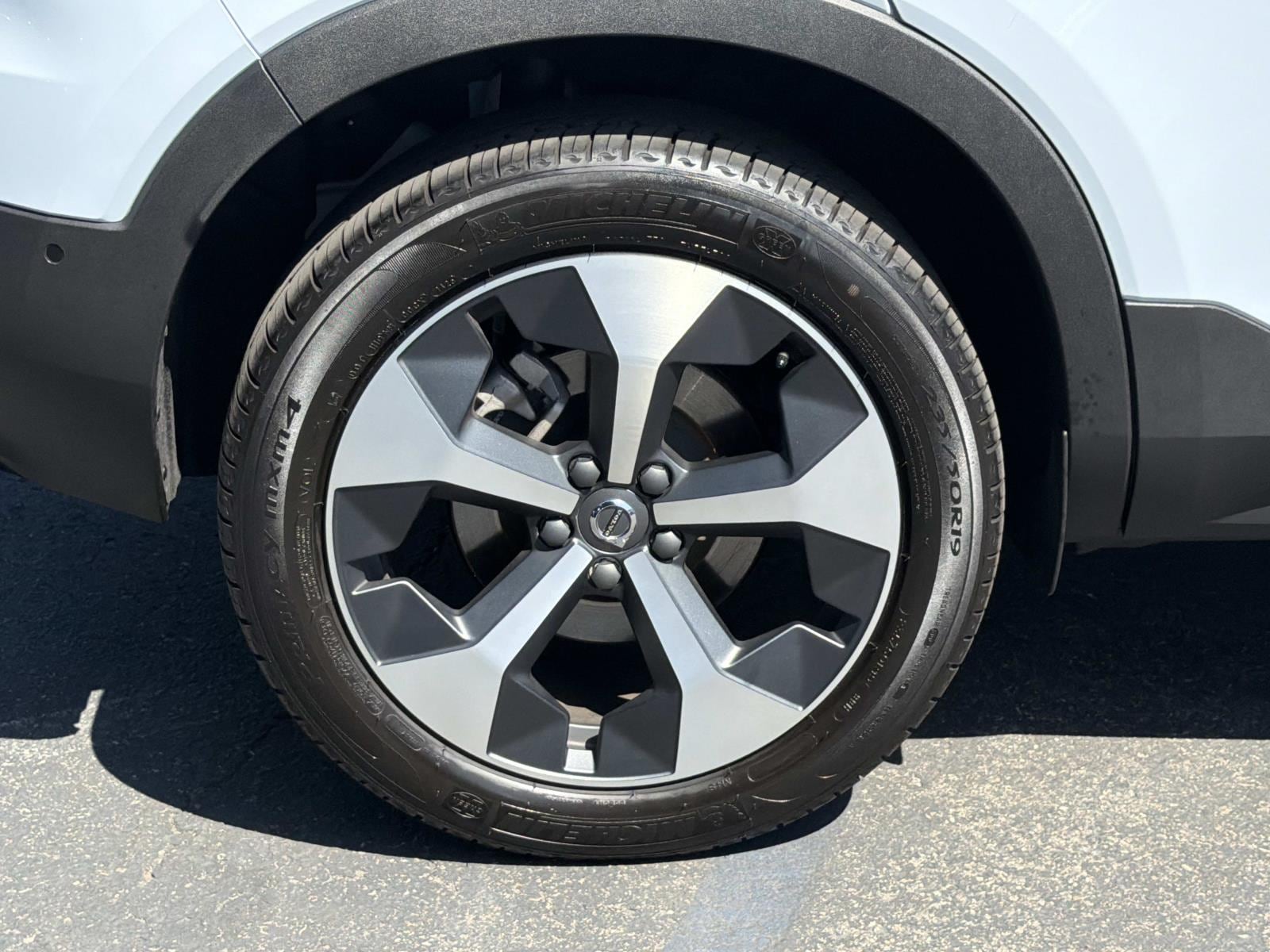 2026 Volvo XC40 Plus - Photo 27