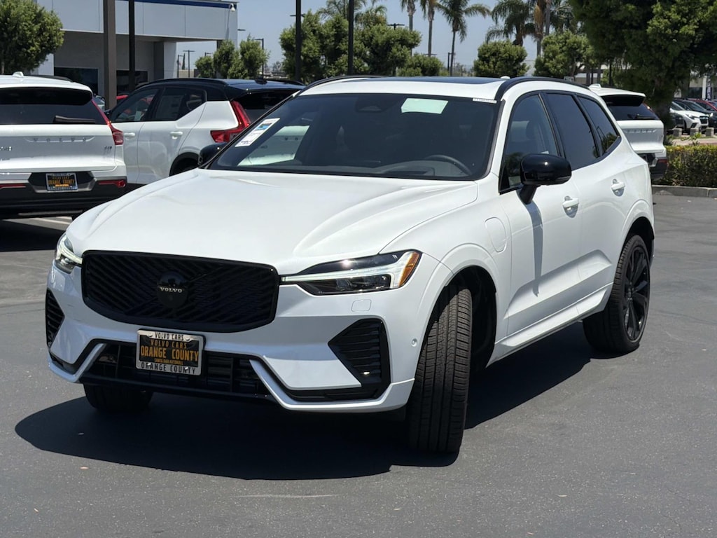 New 2026 Volvo XC60 plug-in hybrid T8 Ultra Black Edition SUV