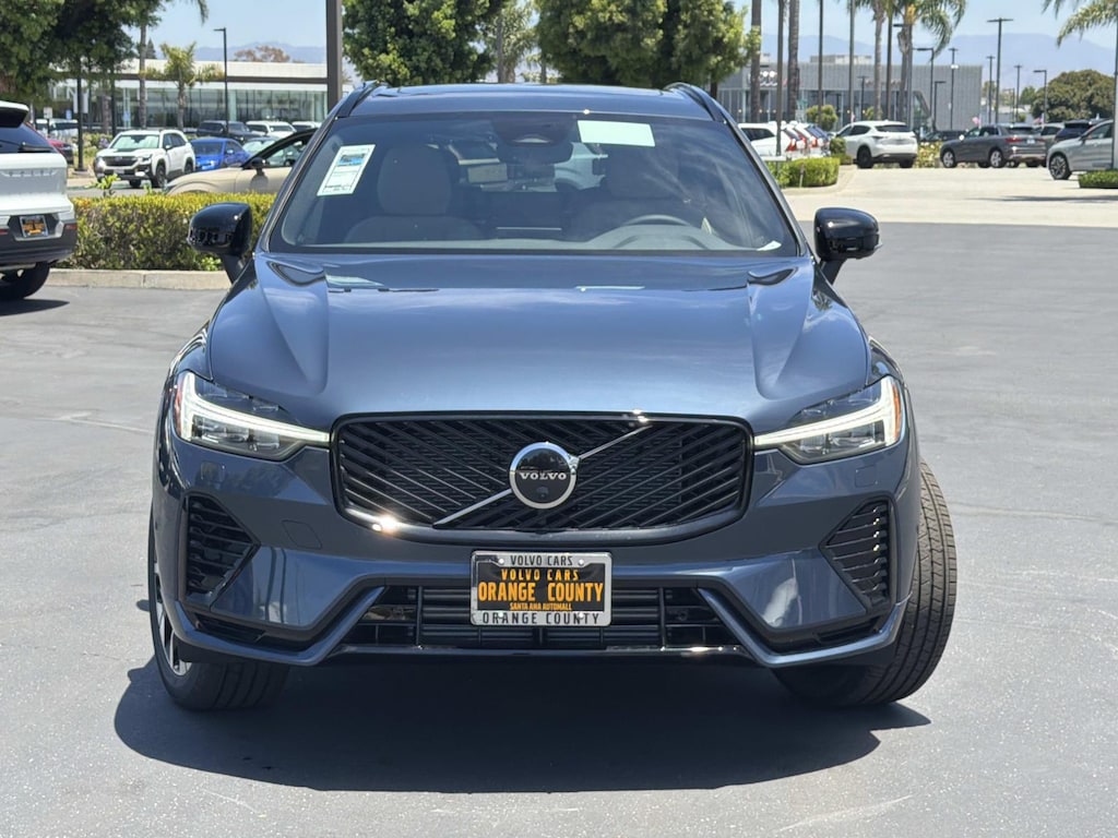 New 2026 Volvo XC60 plug-in hybrid T8 Plus SUV