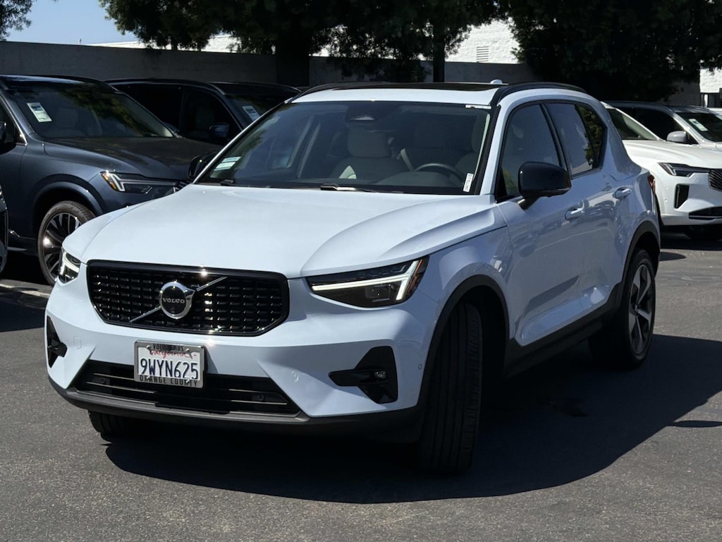 Used 2026 Volvo XC40 B5 Plus SUV