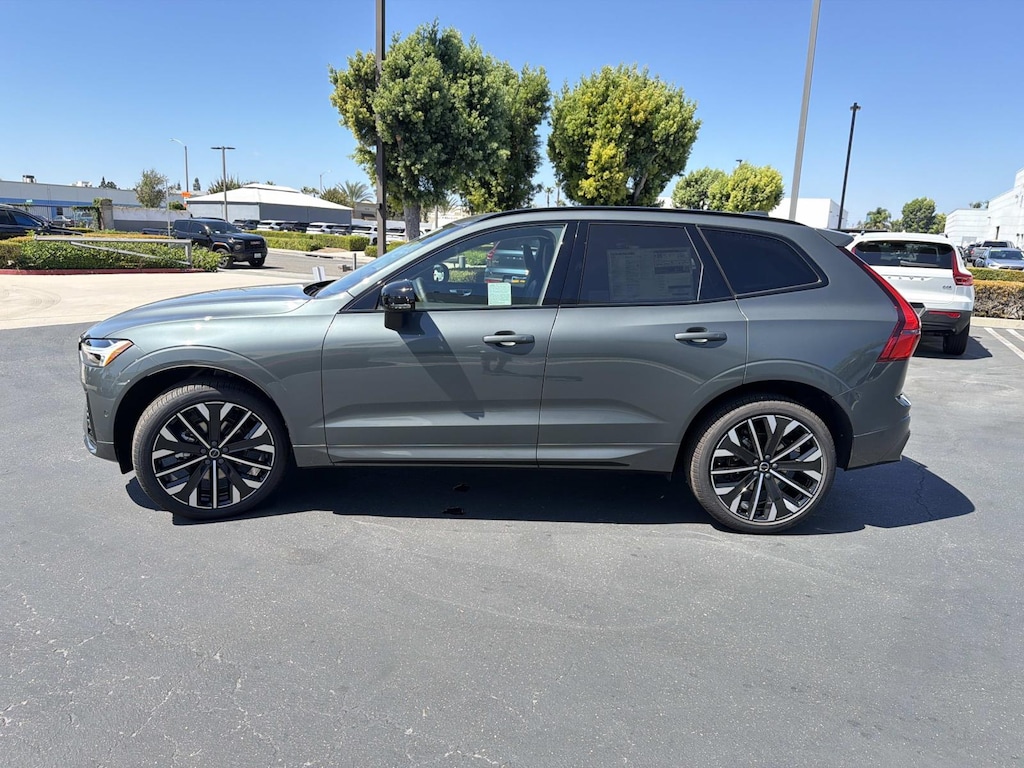 New 2027 Volvo XC60 B5 Ultra SUV