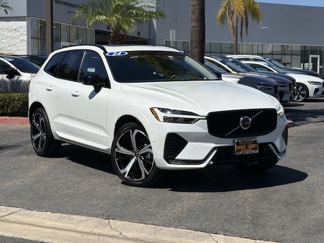 2024 Volvo XC60 B5 AWD Ultimate Dark Theme Sport Utility