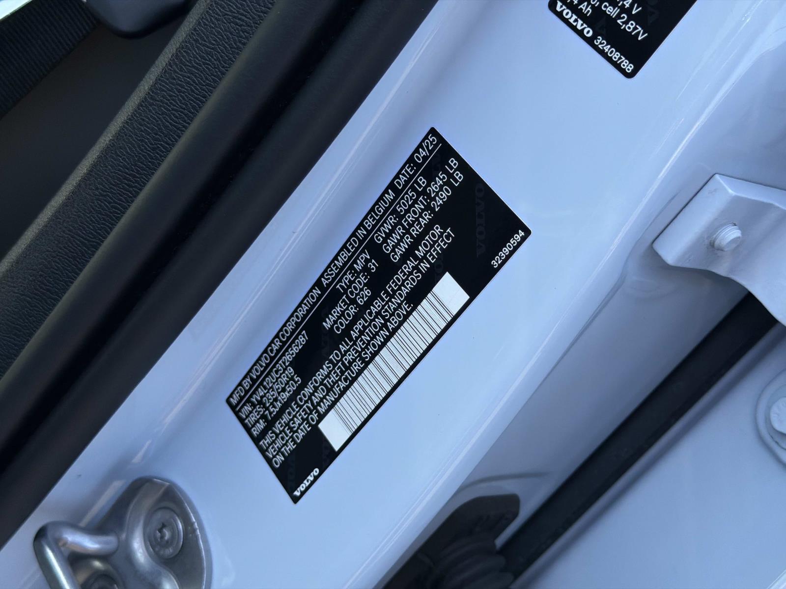 2026 Volvo XC40 Plus - Photo 29