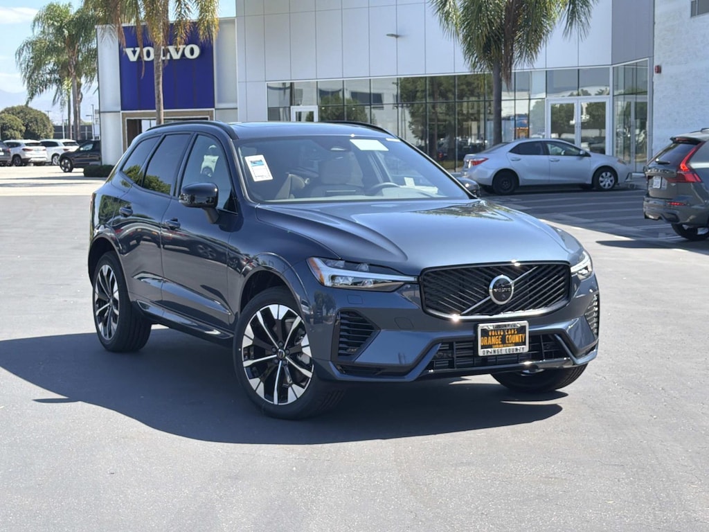 New 2026 Volvo XC60 plug-in hybrid T8 Plus SUV