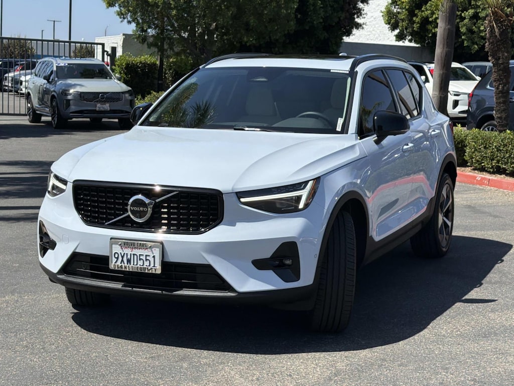 Used 2026 Volvo XC40 B5 AWD Plus Sport Utility