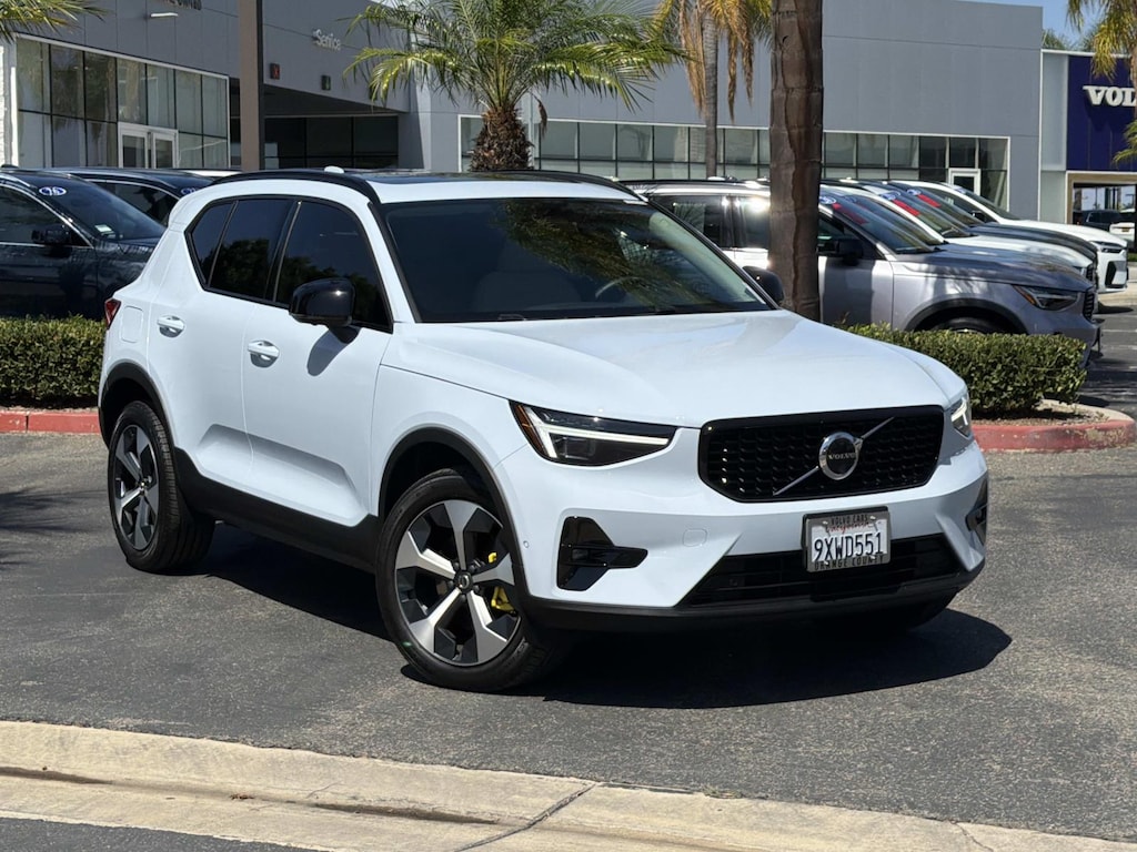 Used 2026 Volvo XC40 B5 AWD Plus Sport Utility