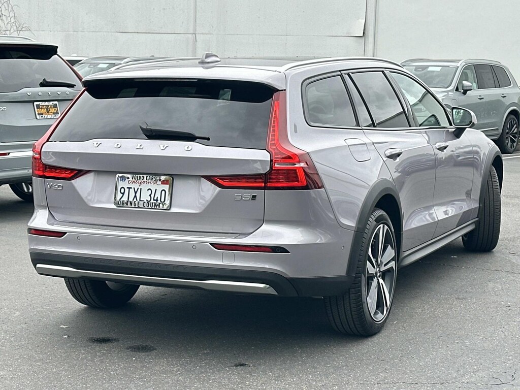 Used 2026 Volvo V60 Cross Country B5 AWD Plus Car