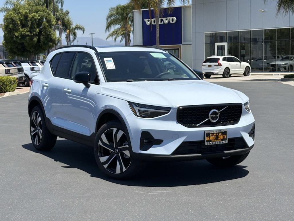 New 2026 Volvo XC40 B5 Plus SUV
