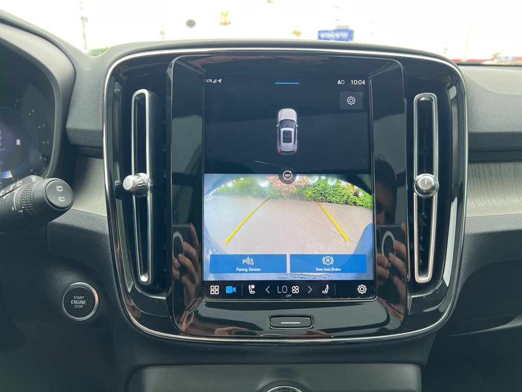 2023 Volvo XC40 Plus - Photo 22