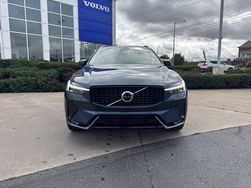 Used 2025 Volvo XC60 B5 Core SUV