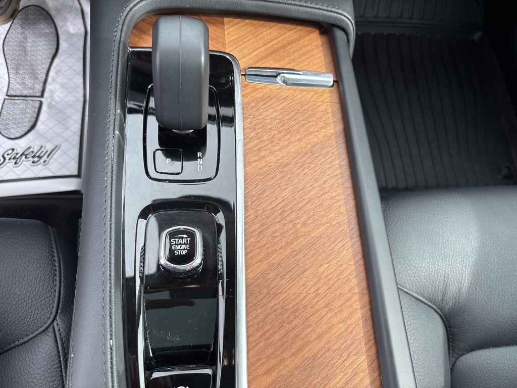 2023 Volvo XC90 Plus - Photo 19