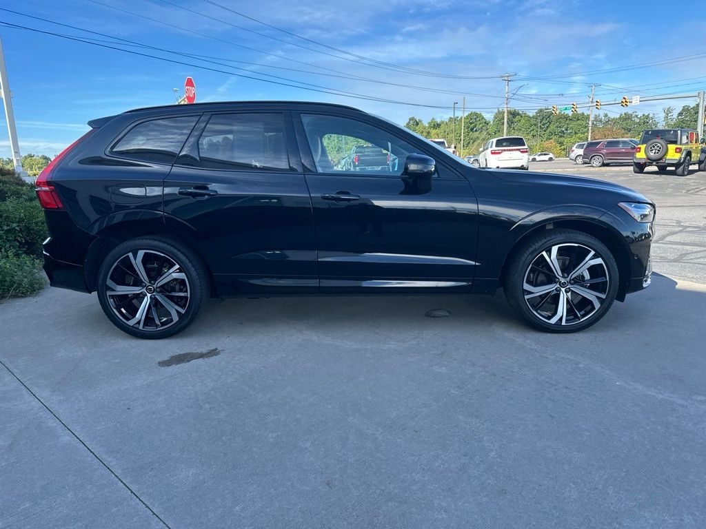 Used 2025 Volvo XC60 B5 Ultra SUV