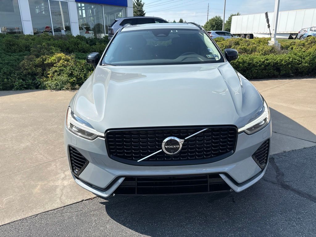 Certified 2025 Volvo XC60 Plug-In Hybrid T8 Plus SUV