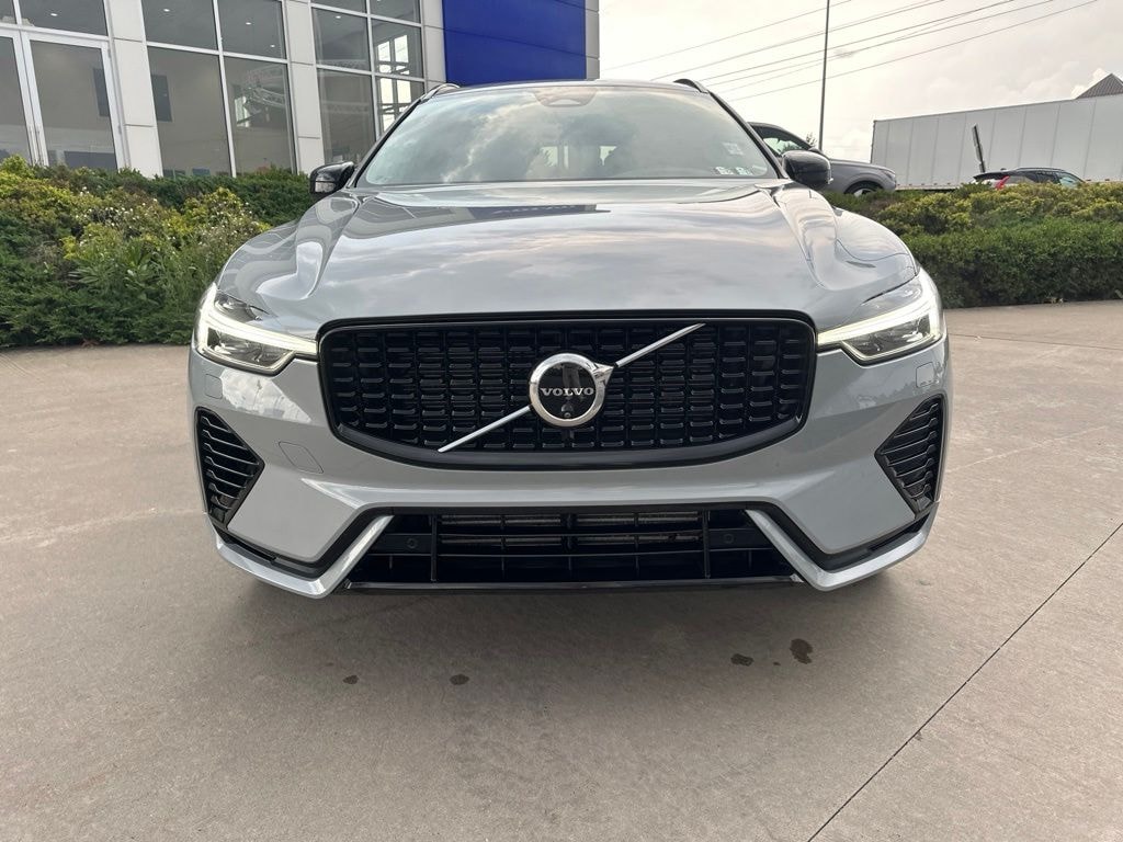 Certified 2025 Volvo XC60 Plug-In Hybrid T8 Plus SUV