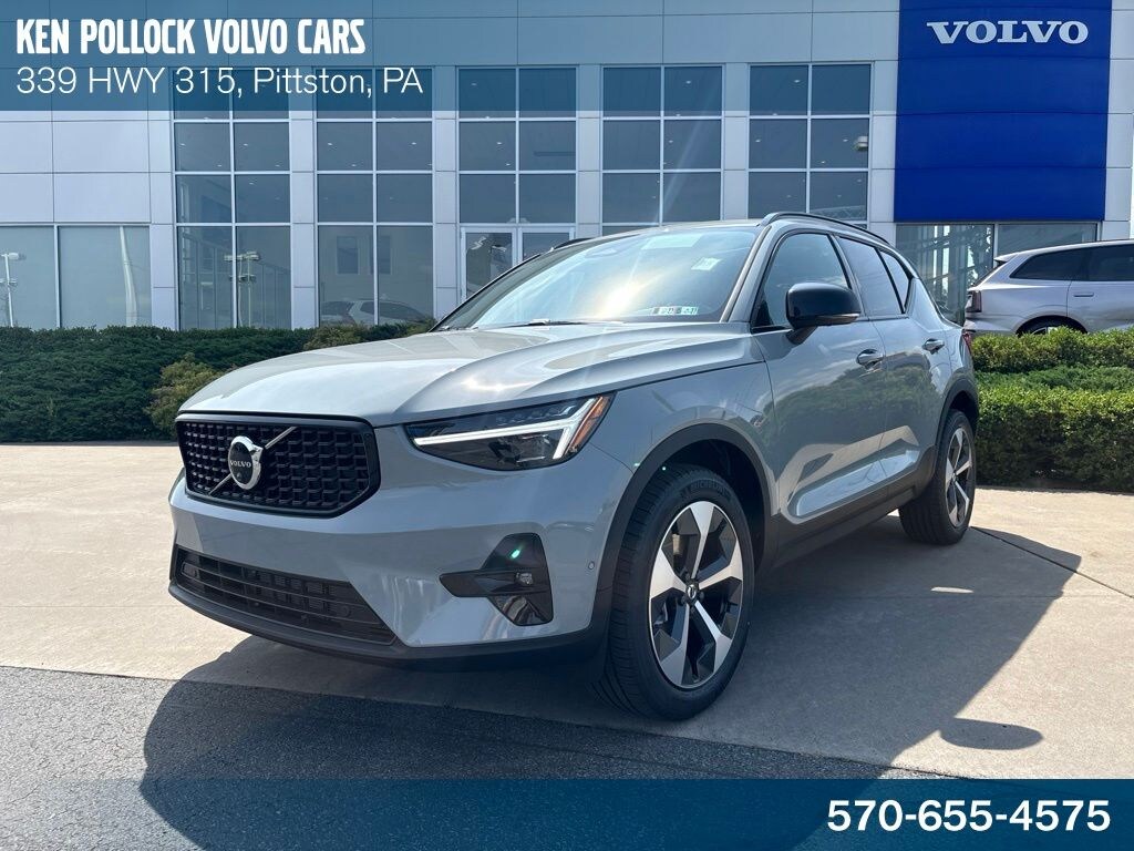 New 2026 Volvo XC40 B5 Plus SUV