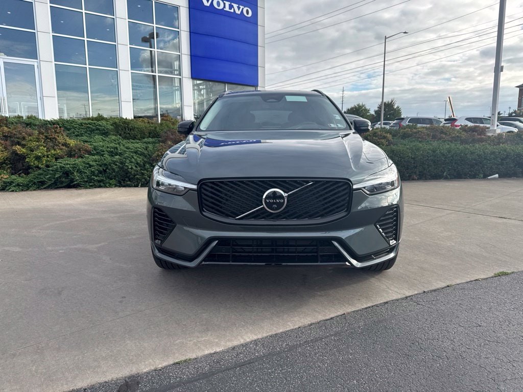 New 2027 Volvo XC60 plug-in hybrid T8 Ultra SUV