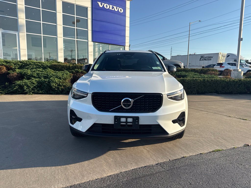 Used 2026 Volvo XC40 B5 Plus SUV