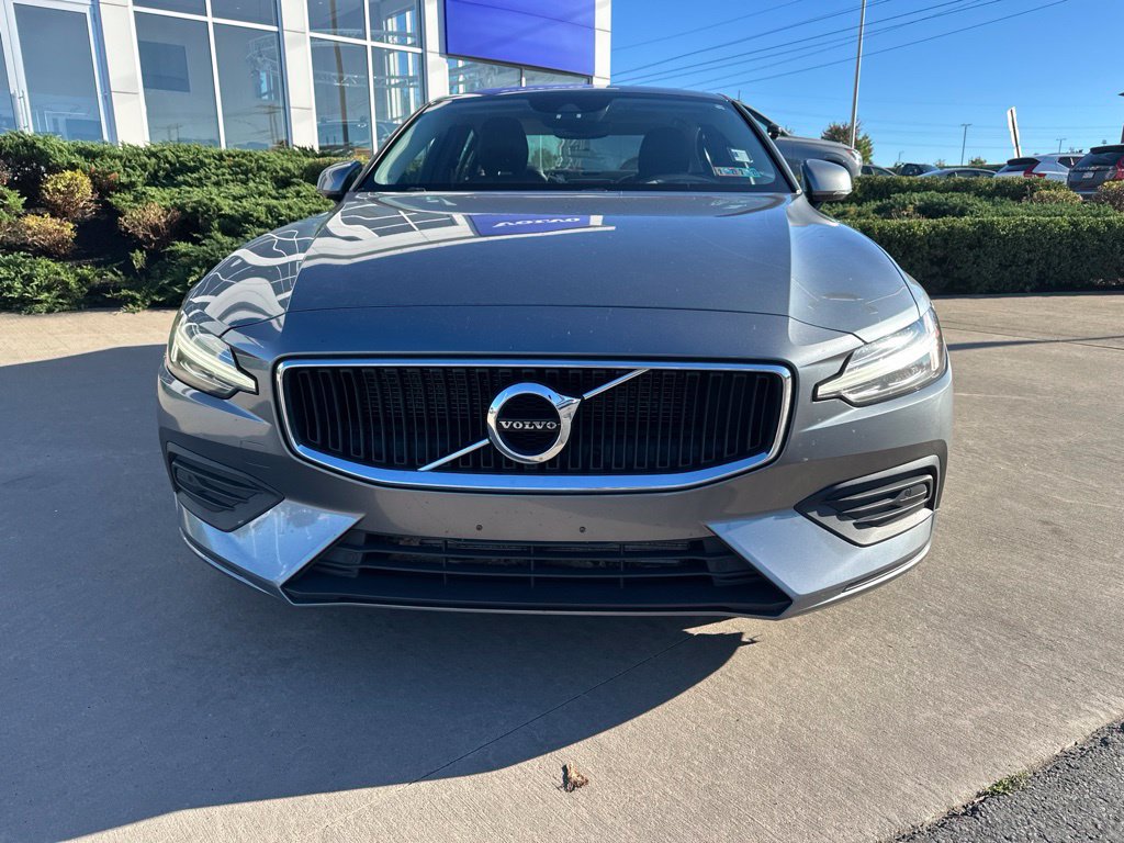 Used 2020 Volvo S60 T6 Momentum Sedan