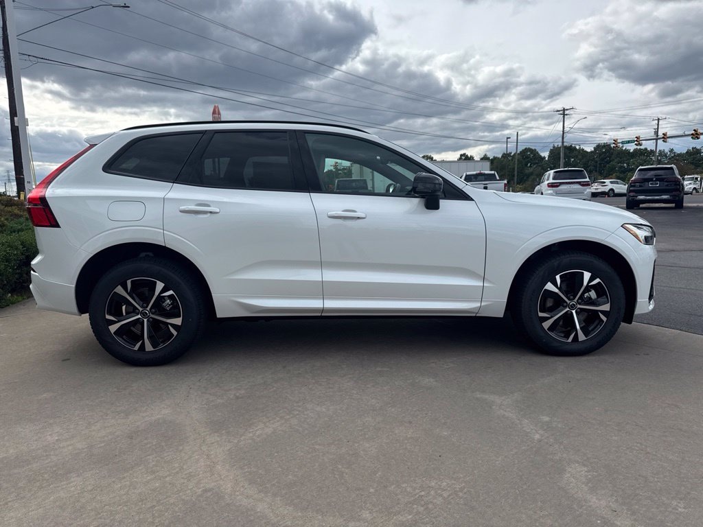 New 2027 Volvo XC60 B5 Core SUV