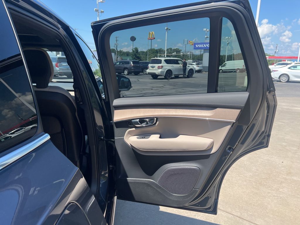 2026 Volvo XC90 Plus - Photo 34