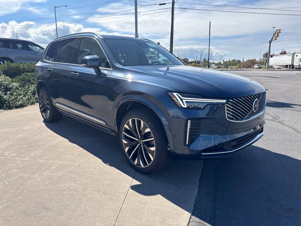 New 2027 Volvo XC90 plug-in hybrid T8 Plus 7-Seater SUV