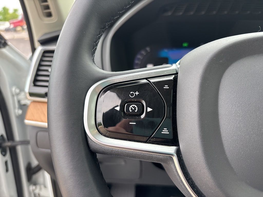 2023 Volvo XC90 Plus - Photo 15