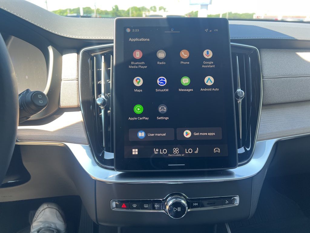 2026 Volvo XC90 Plus - Photo 20