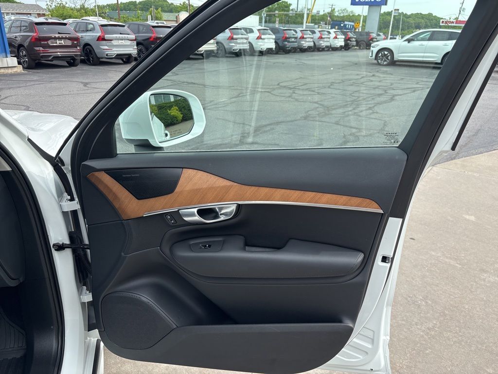 2023 Volvo XC90 Plus - Photo 29