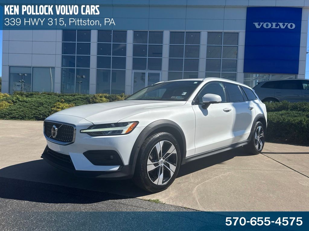 2024 Volvo V60 Cross Country