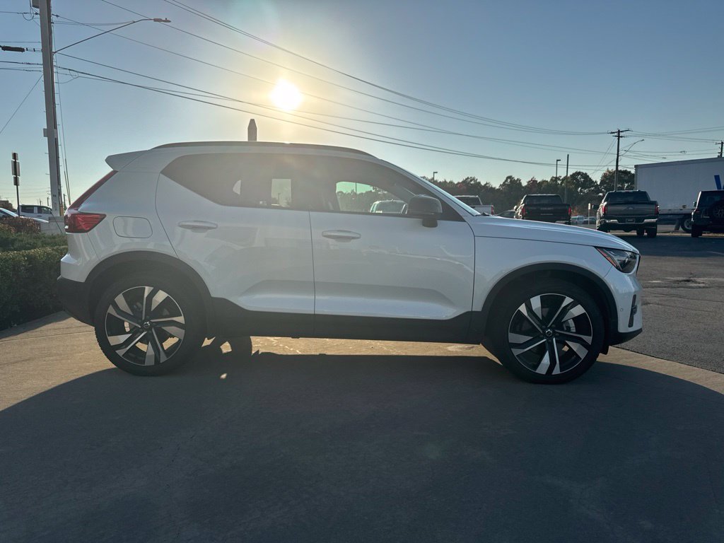 Used 2026 Volvo XC40 B5 Plus SUV