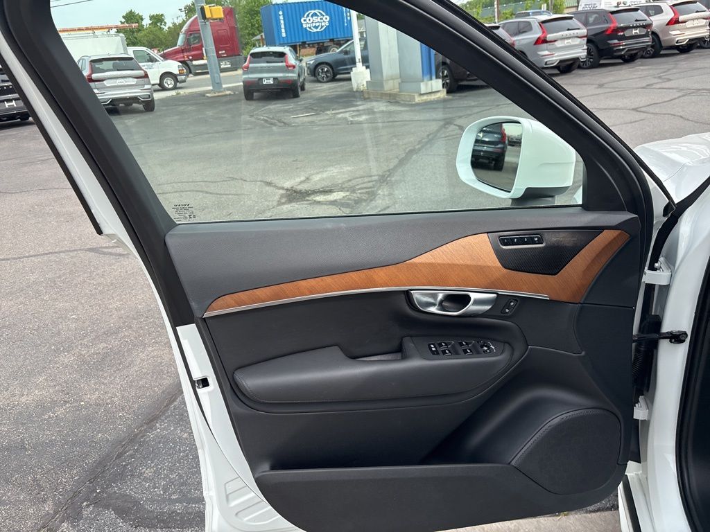2023 Volvo XC90 Plus - Photo 11
