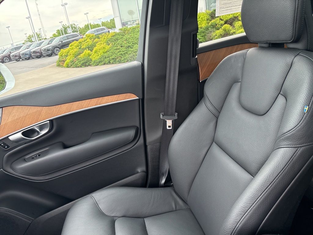 2023 Volvo XC90 Plus - Photo 23