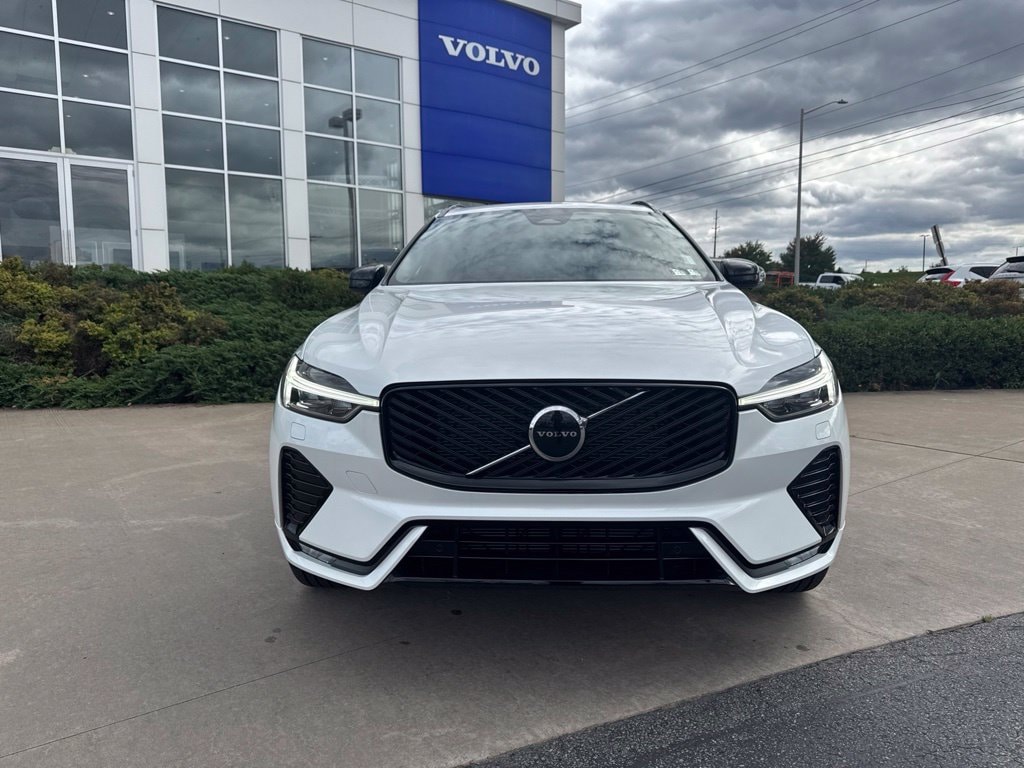 New 2027 Volvo XC60 B5 Core SUV
