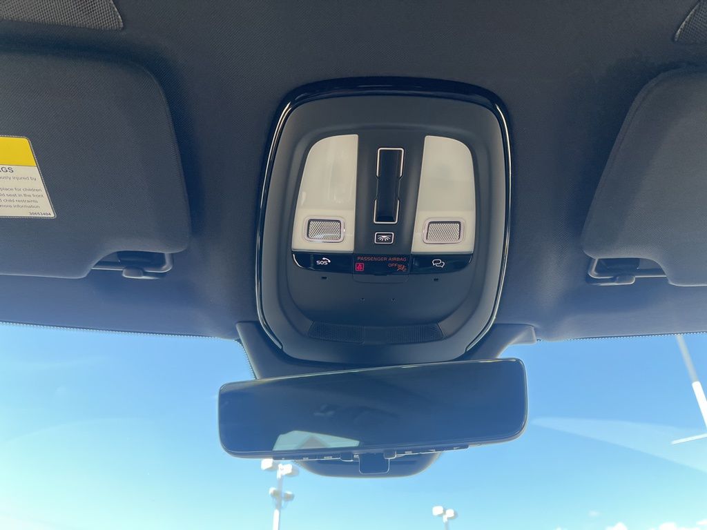 2026 Volvo XC90 Plus - Photo 25