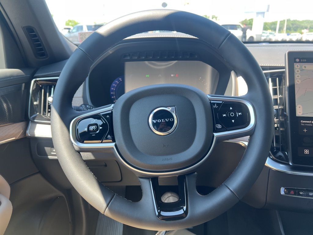 2026 Volvo XC90 Plus - Photo 16