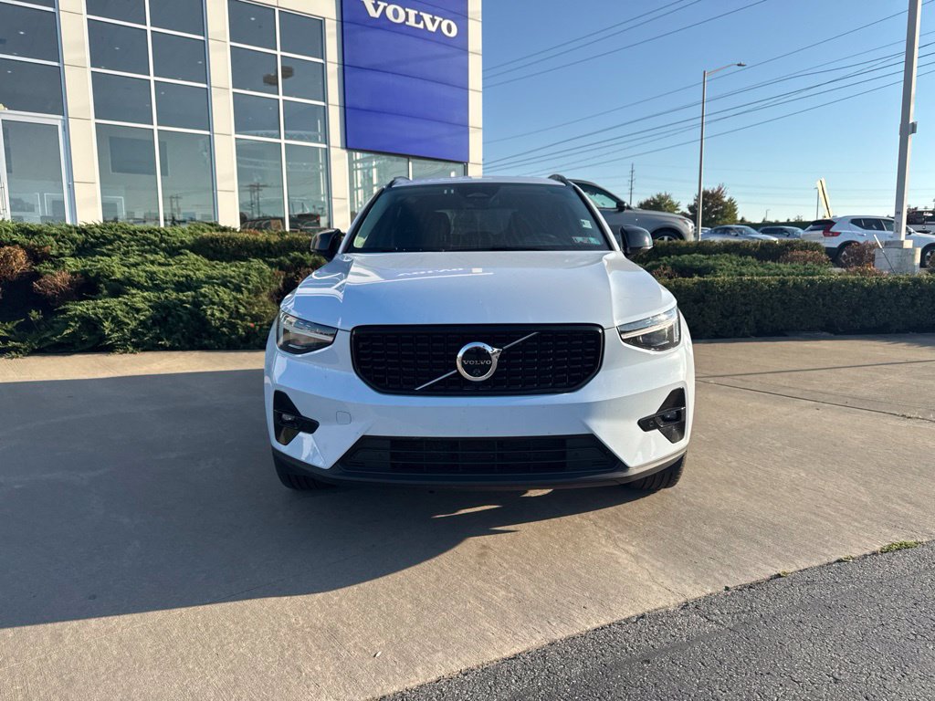 Used 2026 Volvo XC40 B5 Plus SUV