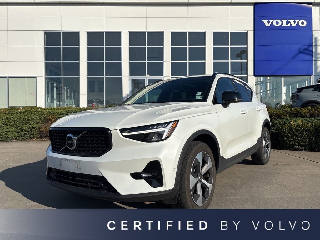2023 Volvo XC40