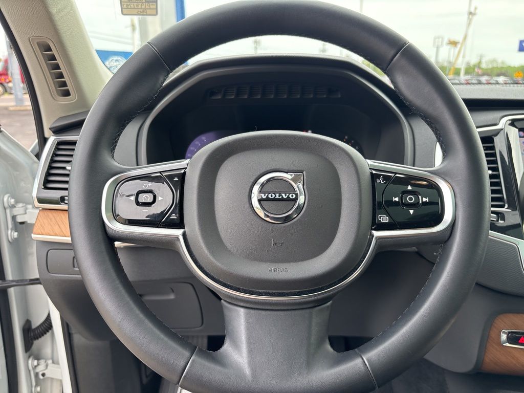 2023 Volvo XC90 Plus - Photo 14