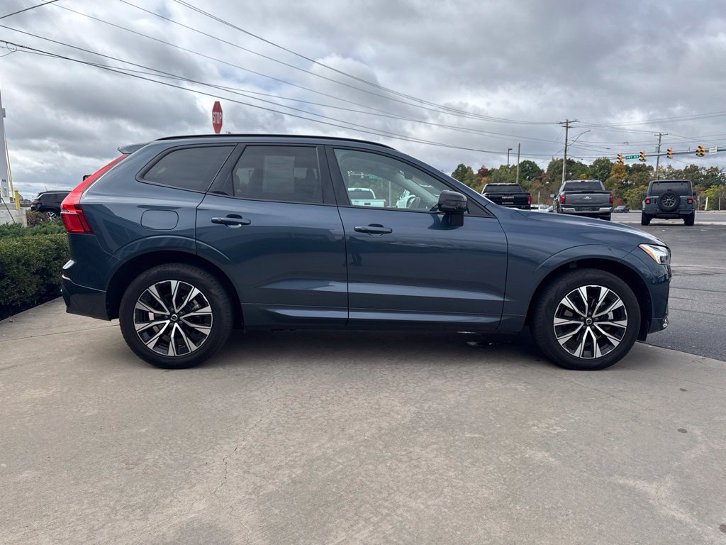 Used 2025 Volvo XC60 B5 Core SUV