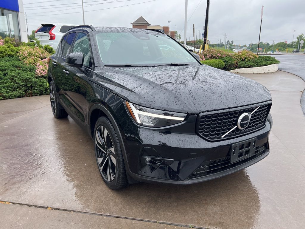2023 Volvo XC40 Plus - Photo 7